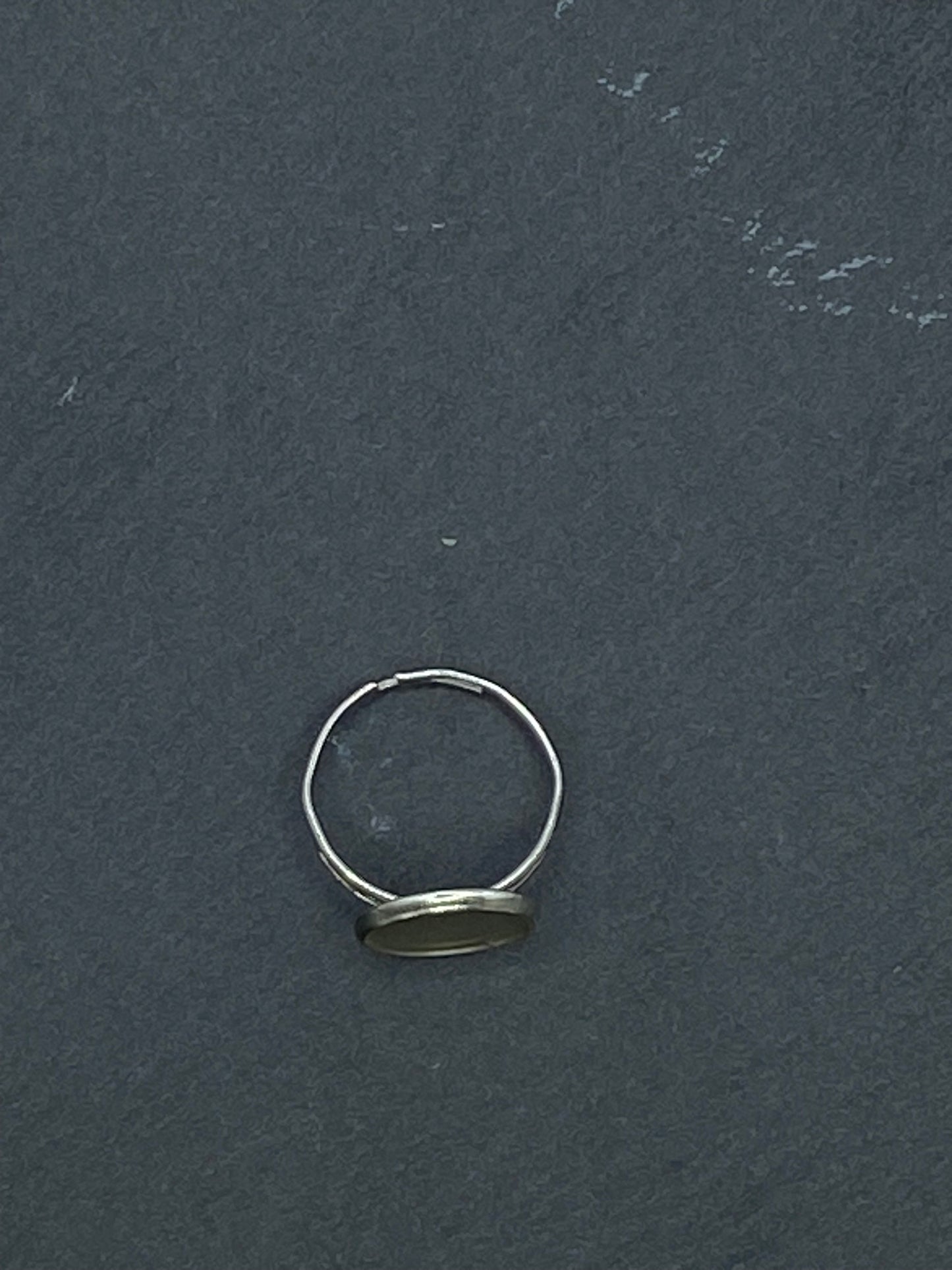 ring met transparant hars
